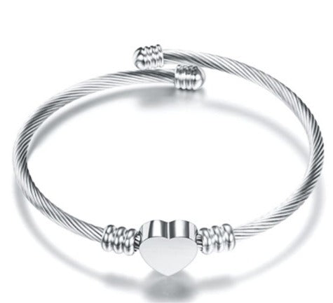 Brazalete wire braided heart