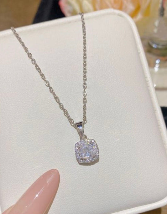 Collar Plateado Square