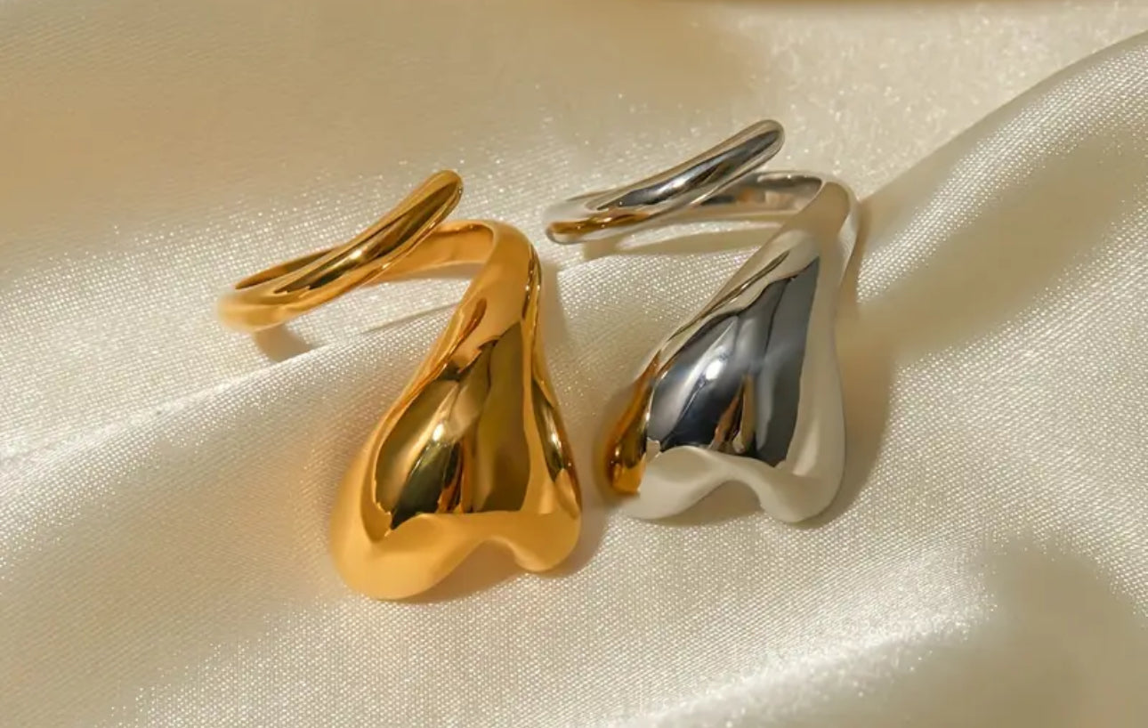 Anillo Corazón infinito Dorado