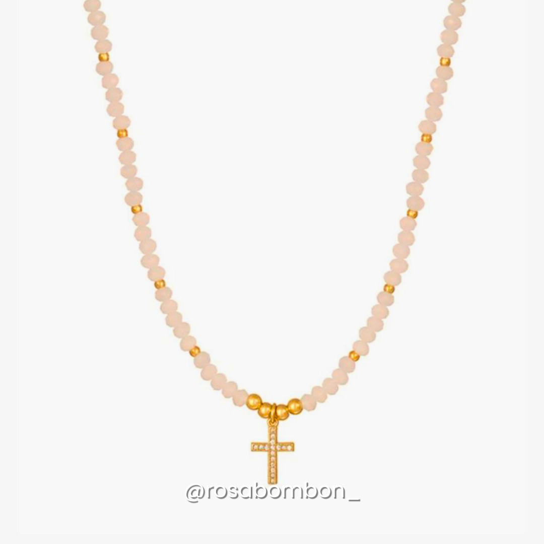 Collar Cruz con Beads Blancas
