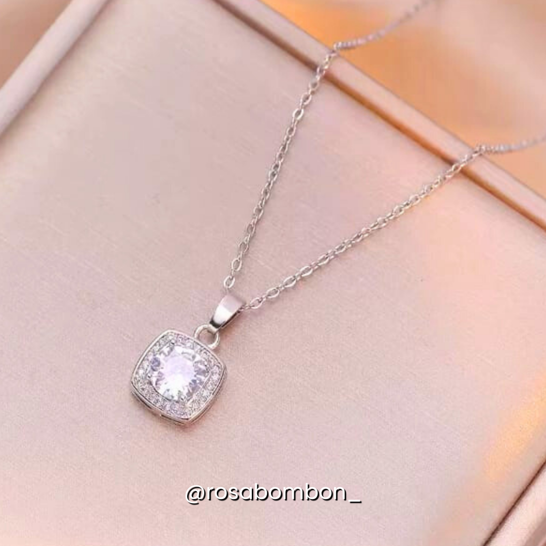 Collar Plateado Square