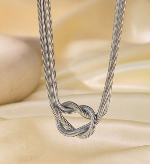 Collar plata nudo doble