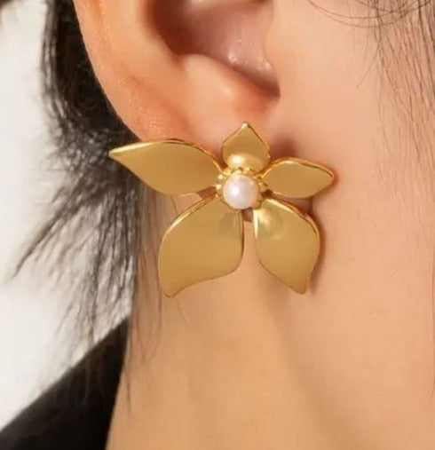 Aretes pearl flower