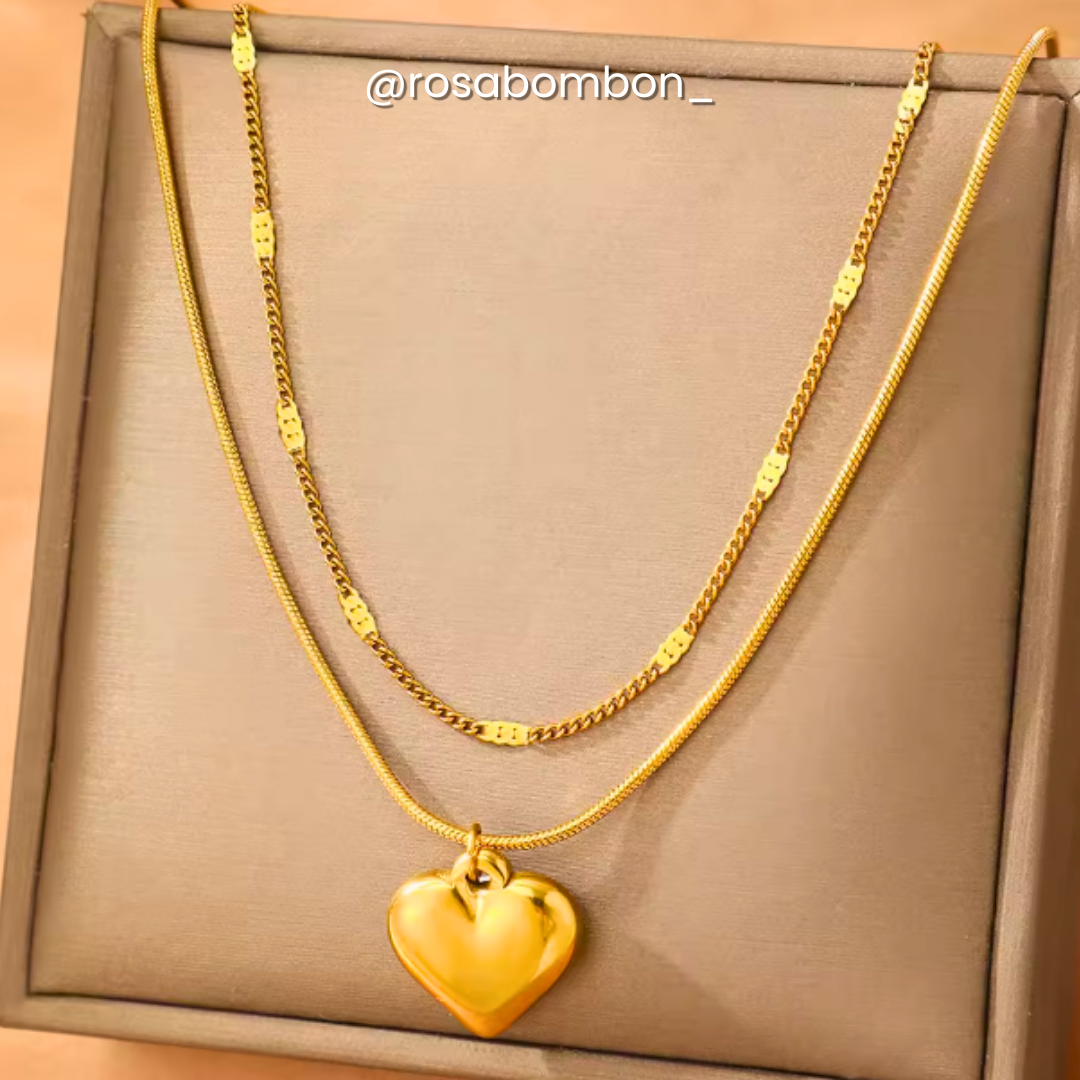 Collar Dorado Doble con Corazón